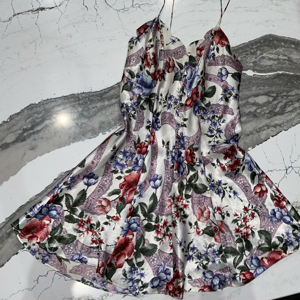 Vintage Victoria’s Secret Gold Tag Silky Floral Pattern Slip Dress